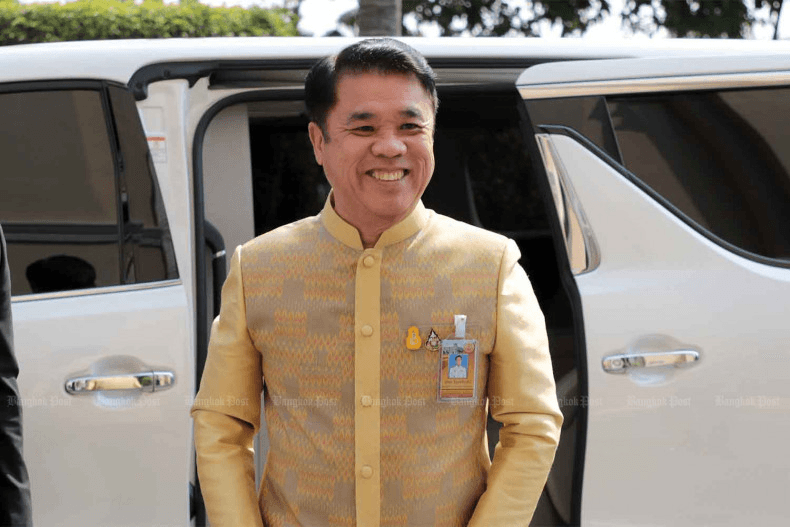 Phó thủ tướng Suriya Juangroongruangkit đảm nhận vai trò quyền Thủ tướng Thái Lan
