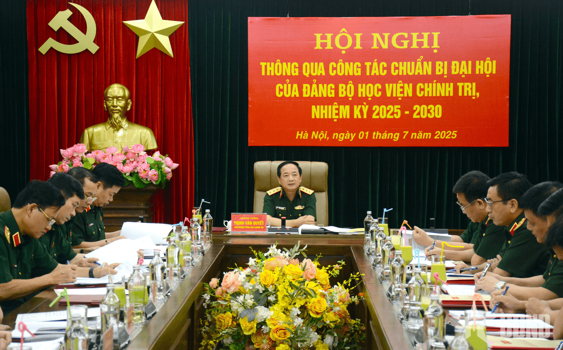 Thượng tướng Trịnh Văn Quyết thông qua công tác chuẩn bị đại hội của Đảng bộ Học viện Chính trị và Đảng bộ Trường Sĩ quan Chính trị