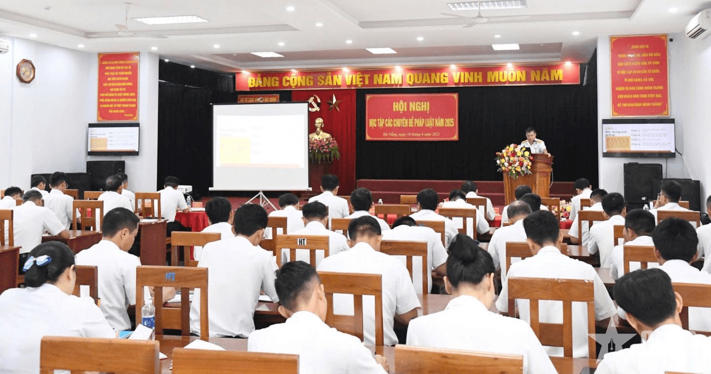 Vùng 3 Hải quân phối hợp phổ biến, giáo dục các chuyên đề pháp luật năm 2025