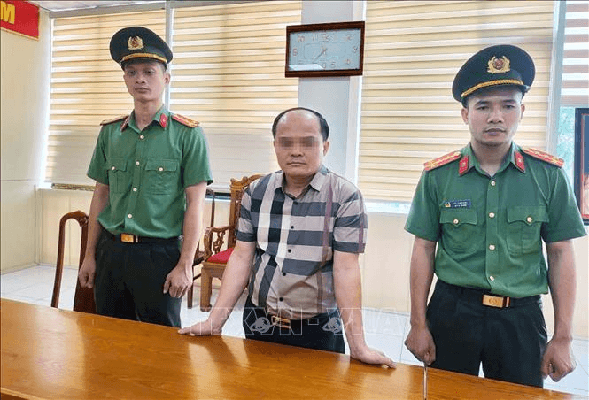 Bắt tạm giam phóng viên lừa đảo chiếm đoạt tài sản
