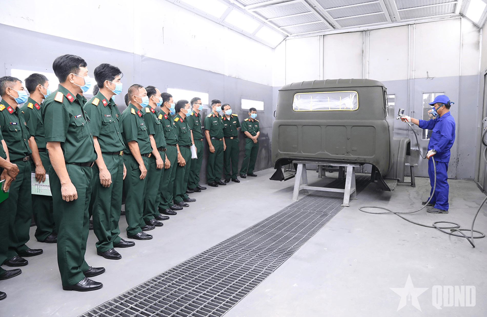 Cục Xe máy - Vận tải khai mạc tập huấn sơn xe ô tô các khối xe pháo quân sự thực hiện nhiệm vụ A80