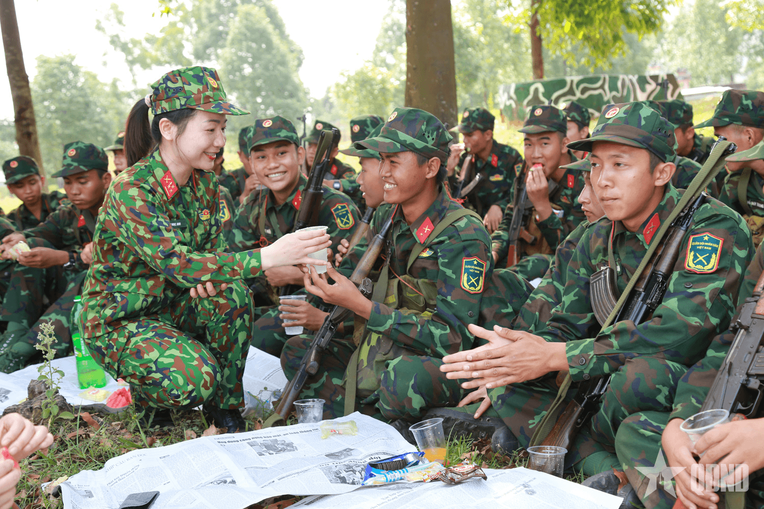 Đổi mới phương pháp lãnh đạo, đề cao vai trò nêu gương