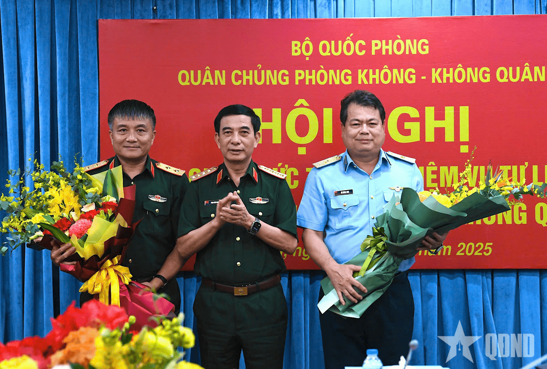 Đại tướng Phan Văn Giang chủ trì Hội nghị bàn giao chức trách, nhiệm vụ Tư lệnh Quân chủng Phòng không - Không quân