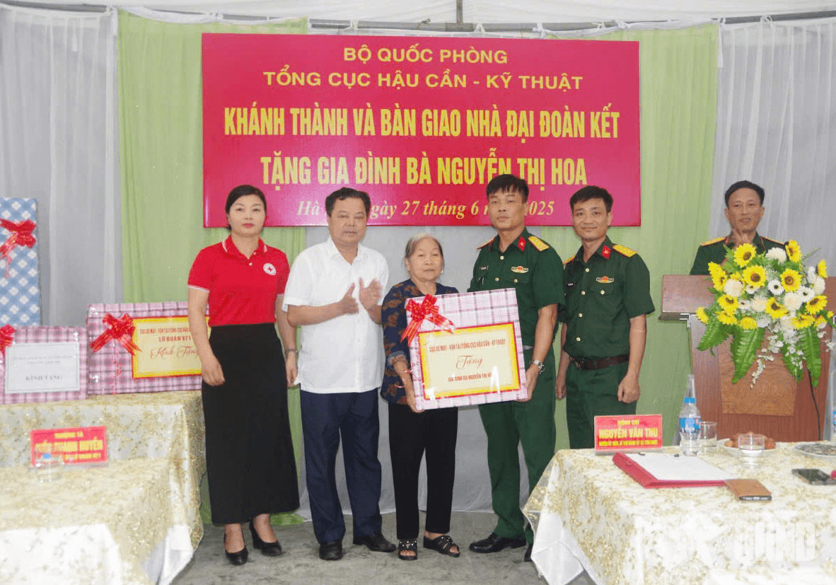 Cán bộ, chiến sĩ Lữ đoàn 971 và những ngôi “Nhà Đại đoàn kết”, “Nhà Nhân ái”
