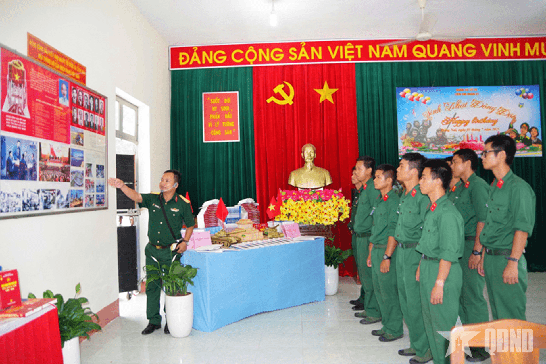 Lữ đoàn Tăng thiết giáp 26 (Quân khu 7) khai mạc Hội thi Phòng Hồ Chí Minh