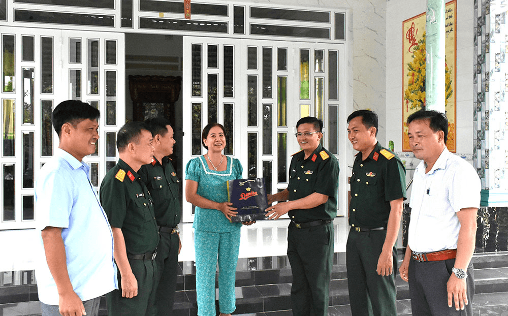 Tình cảm gửi lại trong dân