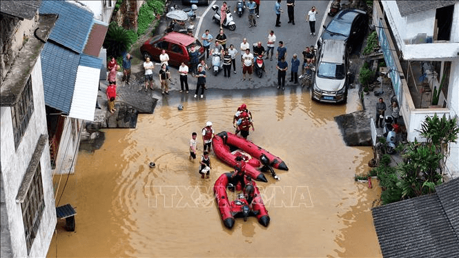 Lũ lụt nghiêm trọng ở biên giới Trung Quốc - Nepal