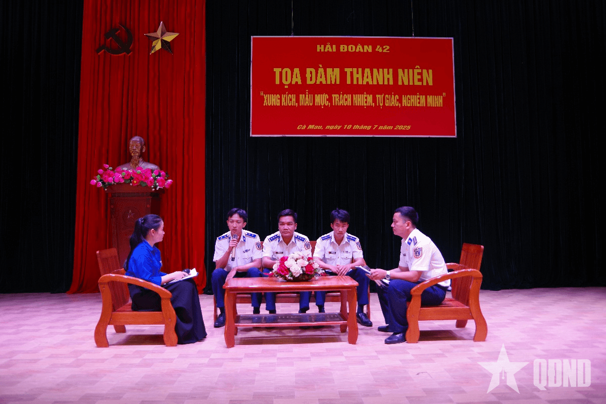 Thanh niên Hải đoàn 42: Xung kích, mẫu mực, trách nhiệm, tự giác, nghiêm minh