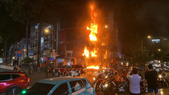 TP Hồ Chí Minh: Kịp thời dập tắt vụ cháy tại cửa hàng bán thức ăn nhanh