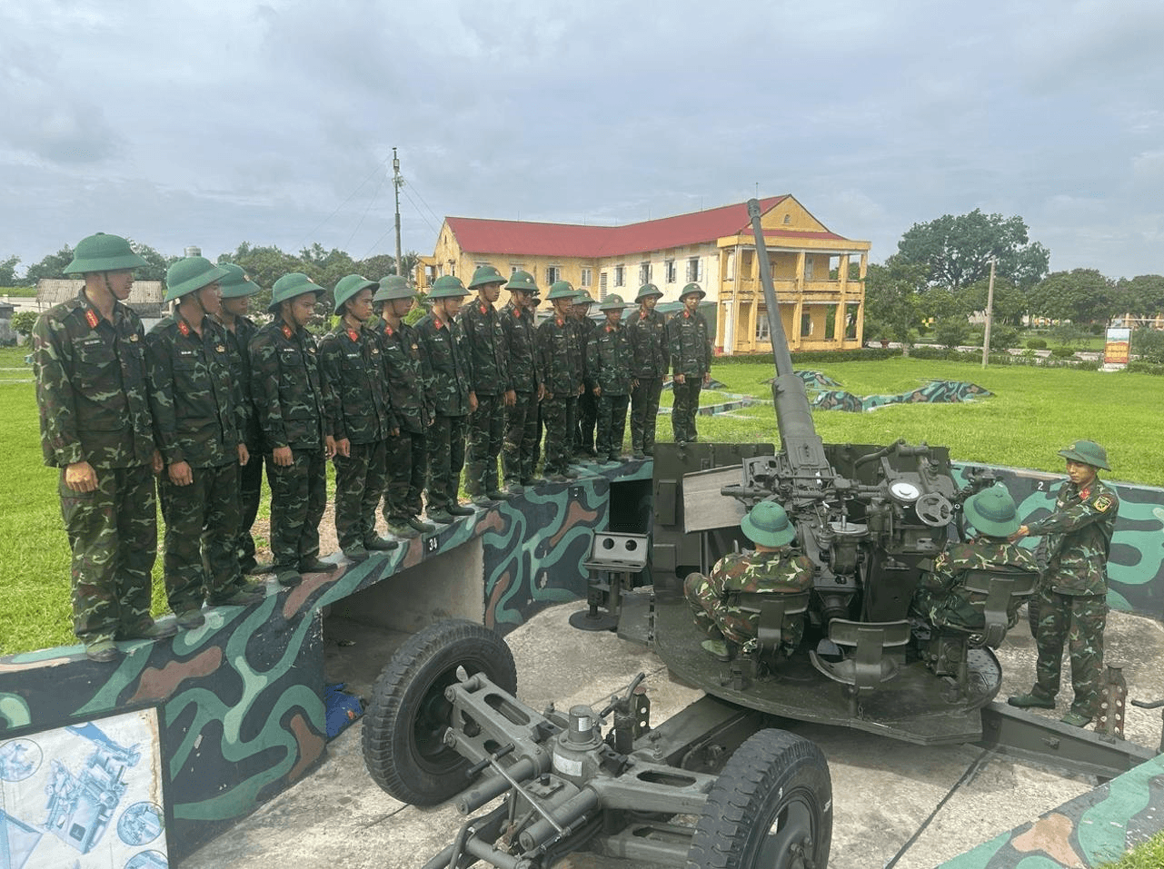 Nâng cao chất lượng huấn luyện chuyên ngành từ ngày đầu