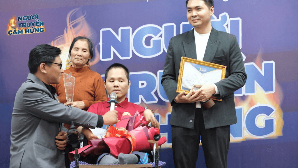 Hành trình truyền cảm hứng của chàng trai liệt tứ chi