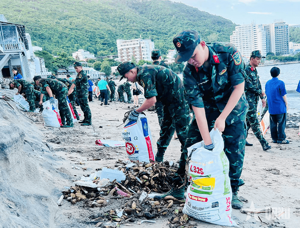 Ban chỉ huy Phòng thủ khu vực 5 (Bộ tư lệnh TP Hồ Chí Minh): Chung tay làm sạch môi trường biển