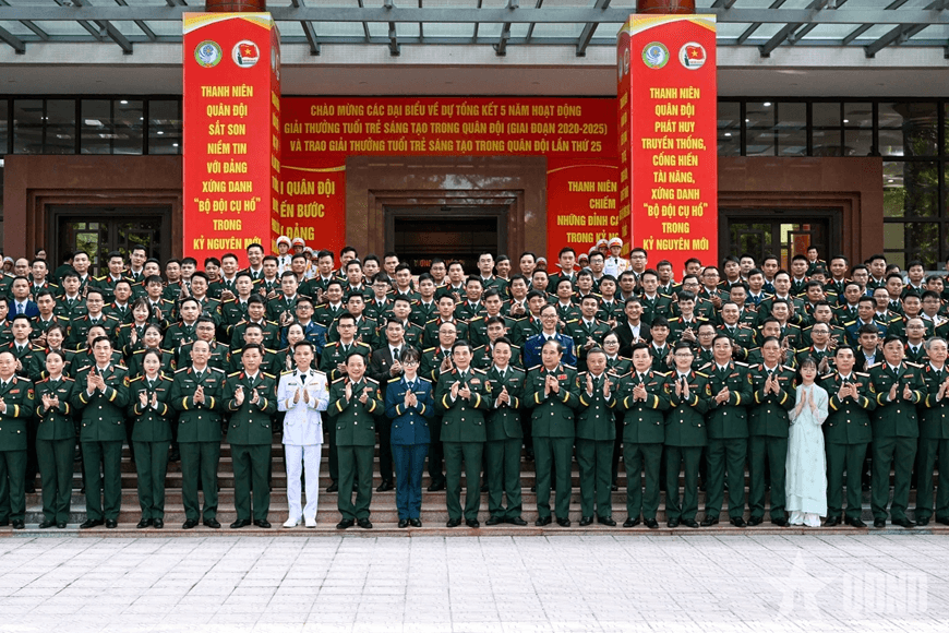 Vật liệu composite làm từ sợi tự nhiên