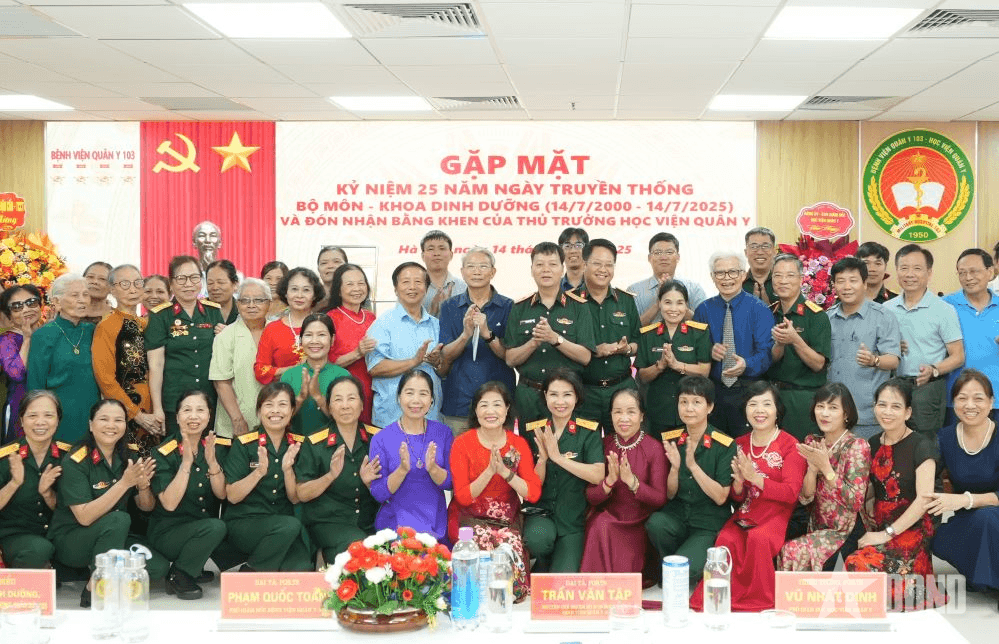 Bệnh viện Quân y 103: Gặp mặt kỷ niệm 25 năm Ngày truyền thống Bộ môn - Khoa Dinh dưỡng