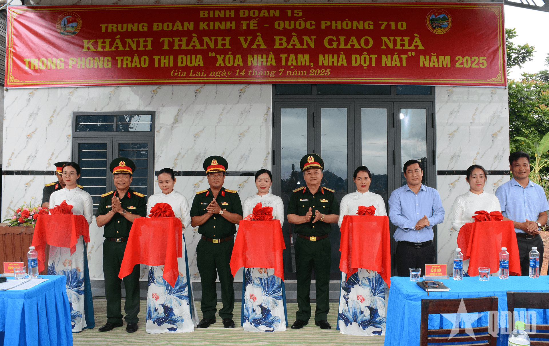 Trung đoàn Kinh tế - Quốc phòng 710 khánh thành, bàn giao 21 căn nhà tặng người lao động và nhân dân