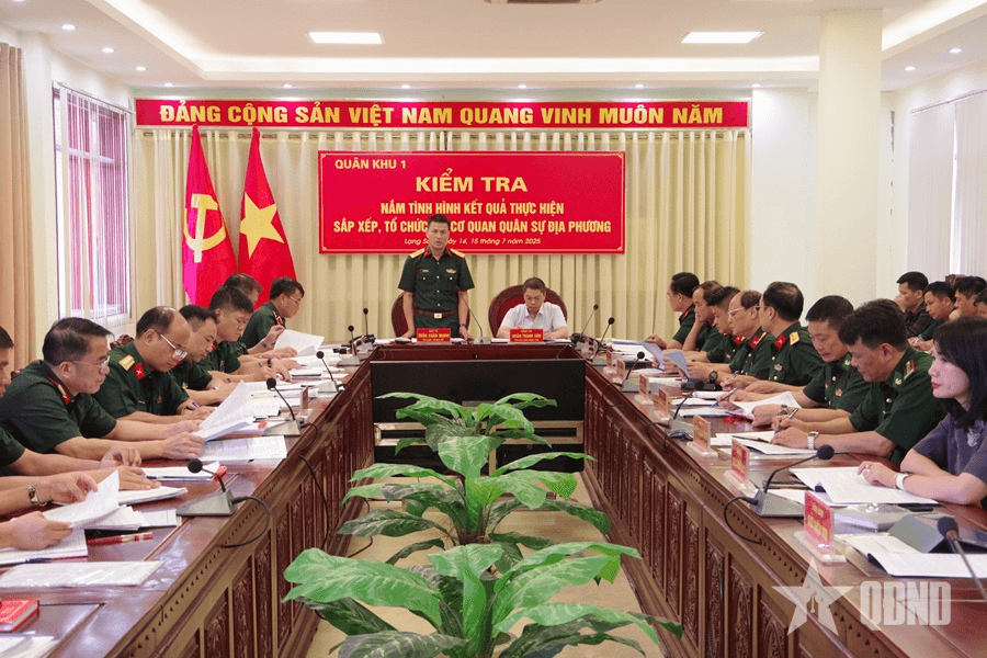 Quân khu 1 kiểm tra công tác sắp xếp tổ chức quân sự địa phương tại tỉnh Lạng Sơn