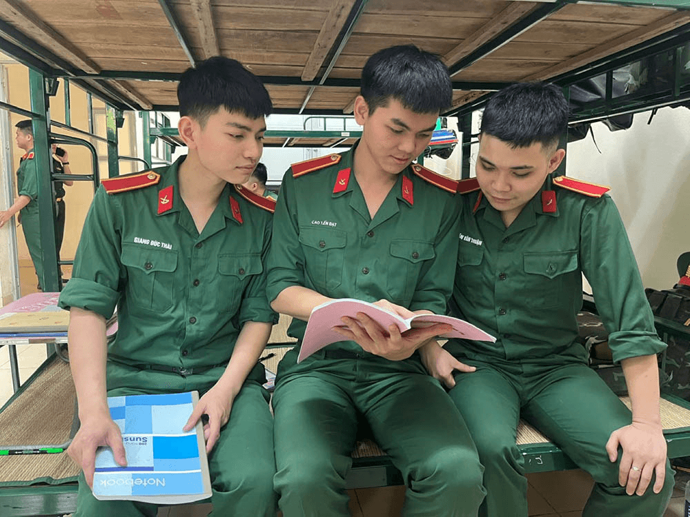 Gương sáng trong học tập, nghiên cứu khoa học