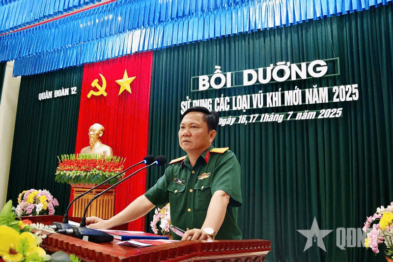 Quân đoàn 12 khai mạc bồi dưỡng sử dụng các loại vũ khí mới năm 2025