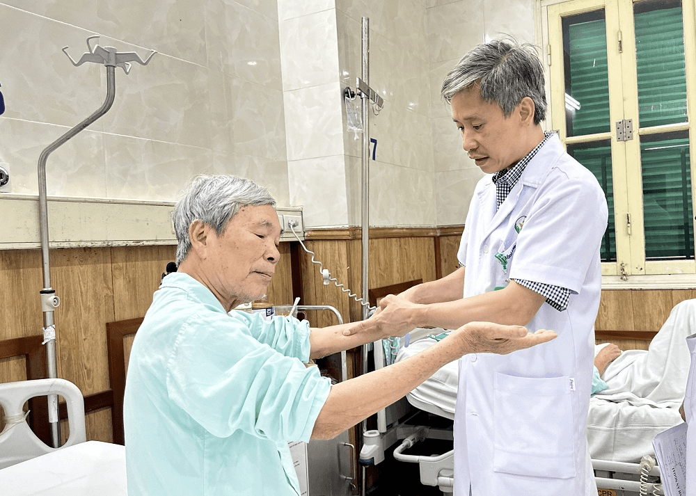 Ca phẫu thuật đặc biệt cho bác sĩ là một thương binh