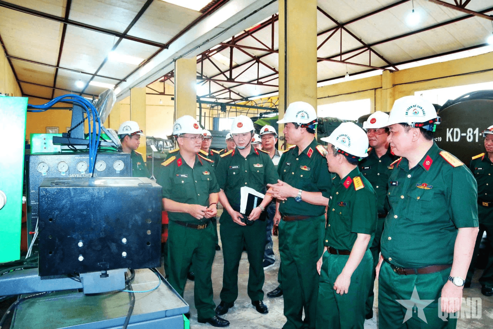 Tập trung đột phá phát triển khoa học, công nghệ, đổi mới sáng tạo và chuyển đổi số trong Binh chủng Hóa học