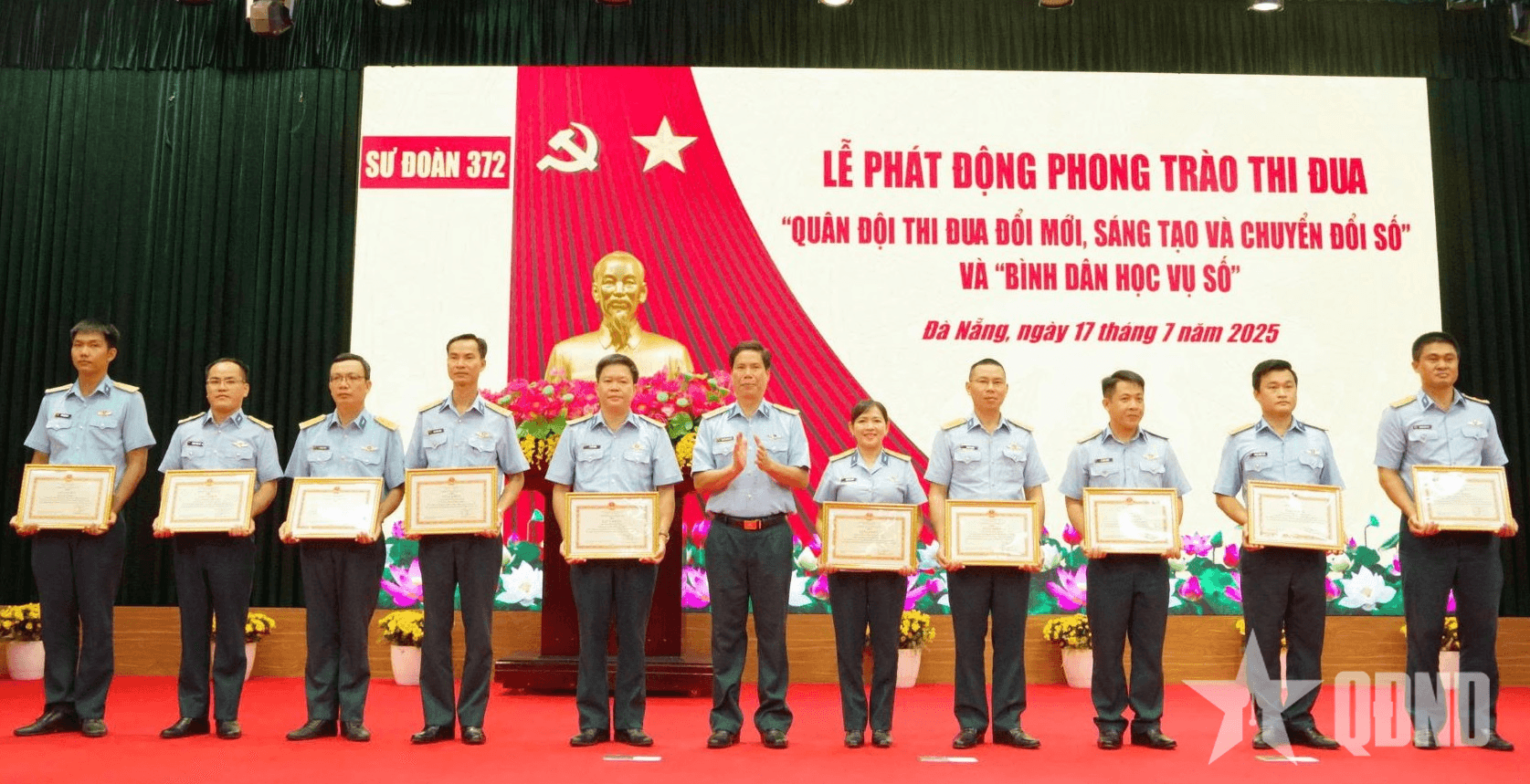 Sư đoàn Không quân 372 phát động phong trào thi đua đổi mới sáng tạo, chuyển đổi số