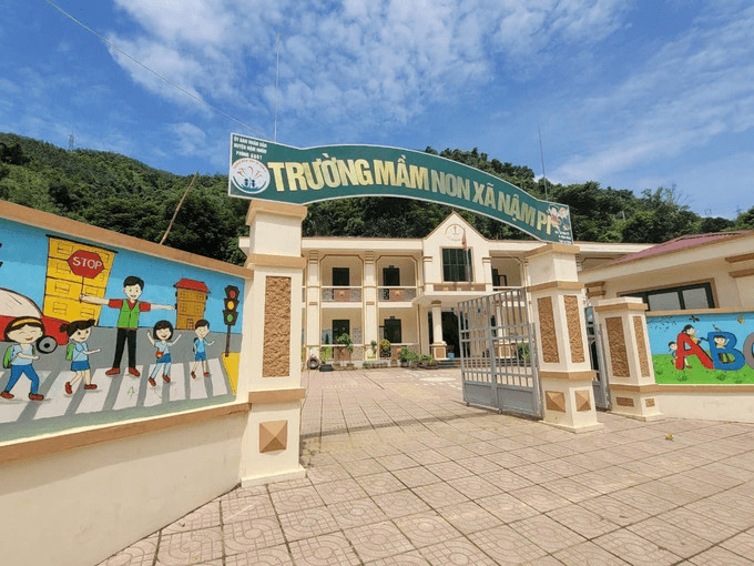 Thông báo kết luận của Bộ Chính trị về chủ trương đầu tư xây dựng trường học cho các xã biên giới
