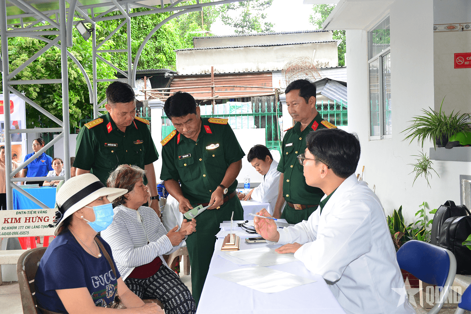An Giang: Hơn 300 người dân được khám bệnh, cấp thuốc miễn phí