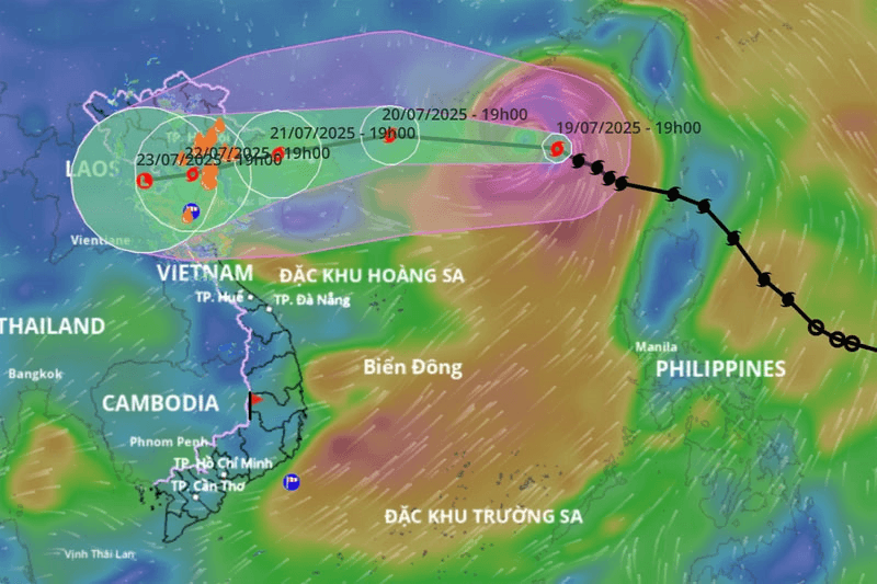 Bão Wipha đang di chuyển theo hướng Tây Tây Bắc cách Quảng Ninh - Hải Phòng khoảng 830km