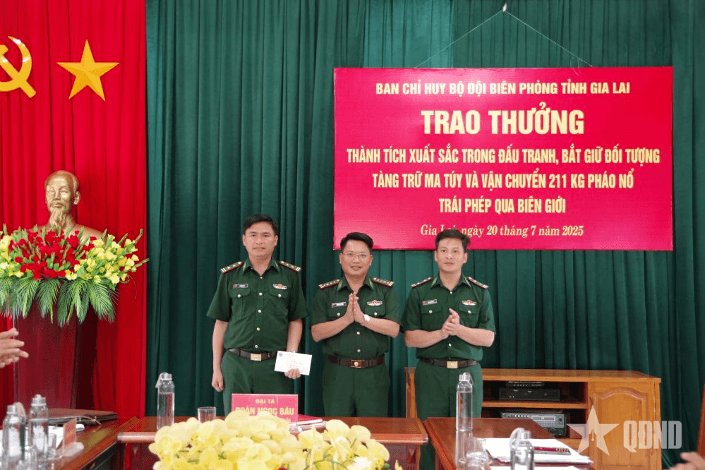 Ban Chỉ huy Bộ đội Biên phòng tỉnh Gia Lai trao thưởng thành tích xuất sắc