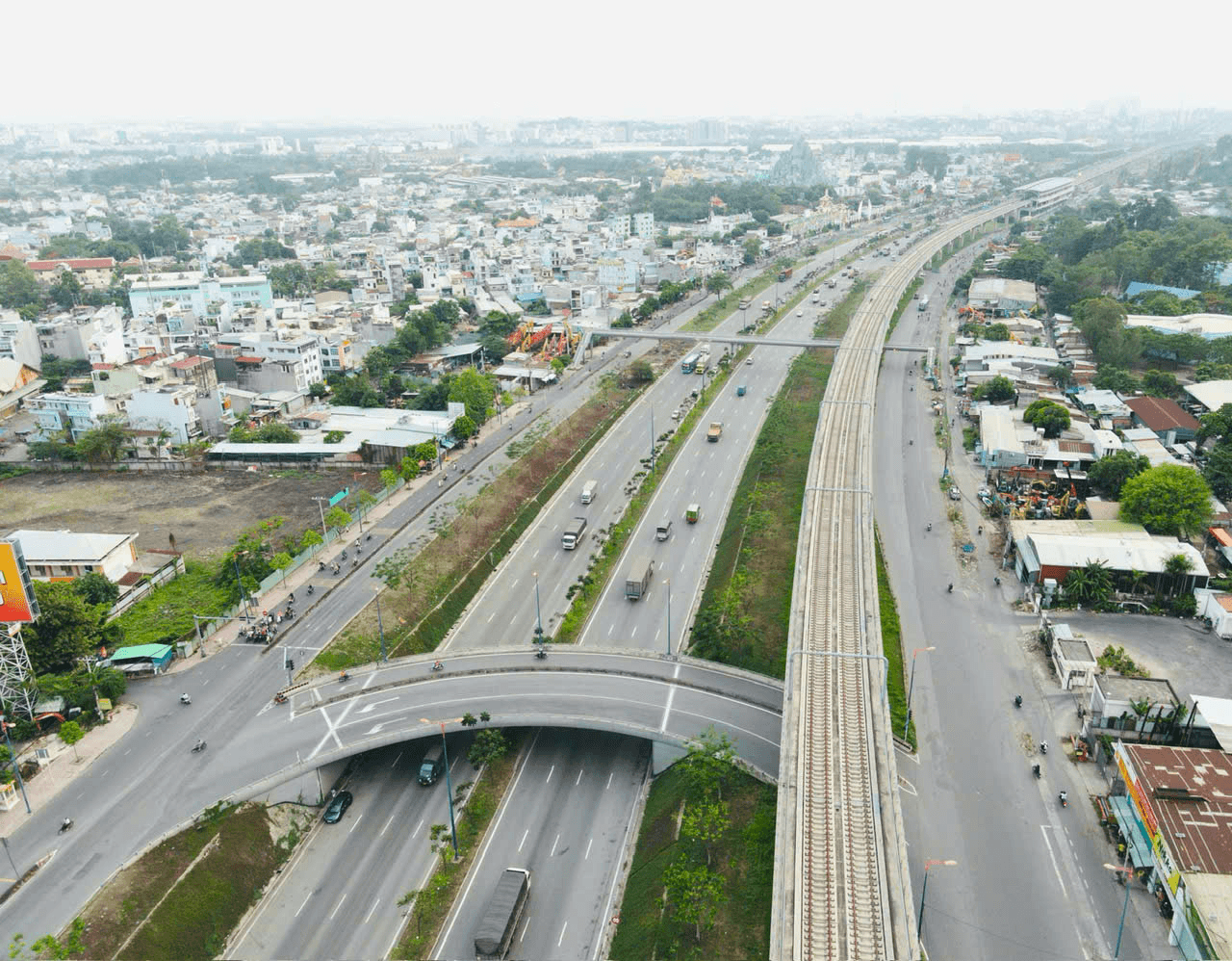 Hạ tầng giao thông tạo “cú hích” vực dậy bất động sản TP Hồ Chí Minh