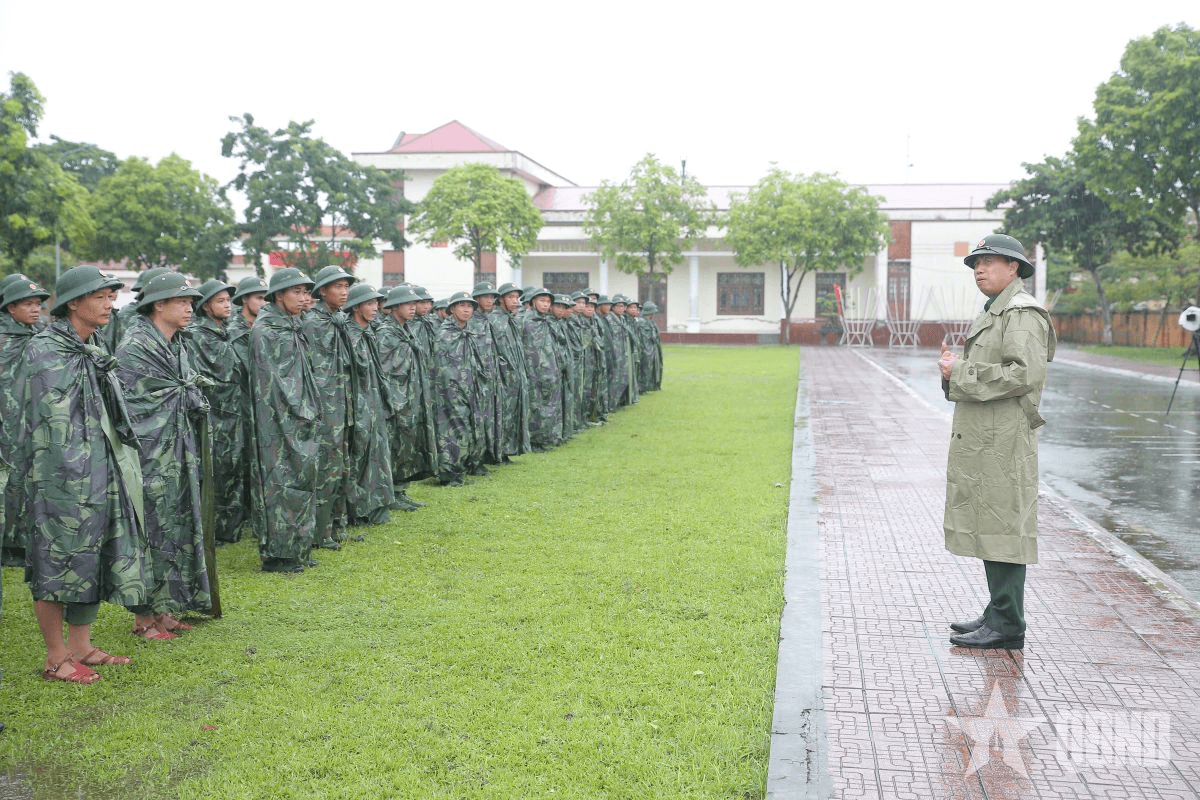 Kiểm tra công tác ứng phó bão số 3 trên địa bàn tỉnh Quảng Ninh, Ninh Bình