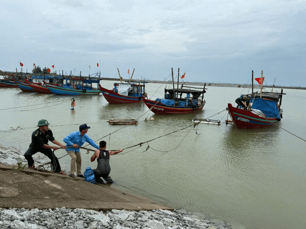 Hà Tĩnh cấm các phương tiện ra khơi để phòng, chống bão số 3