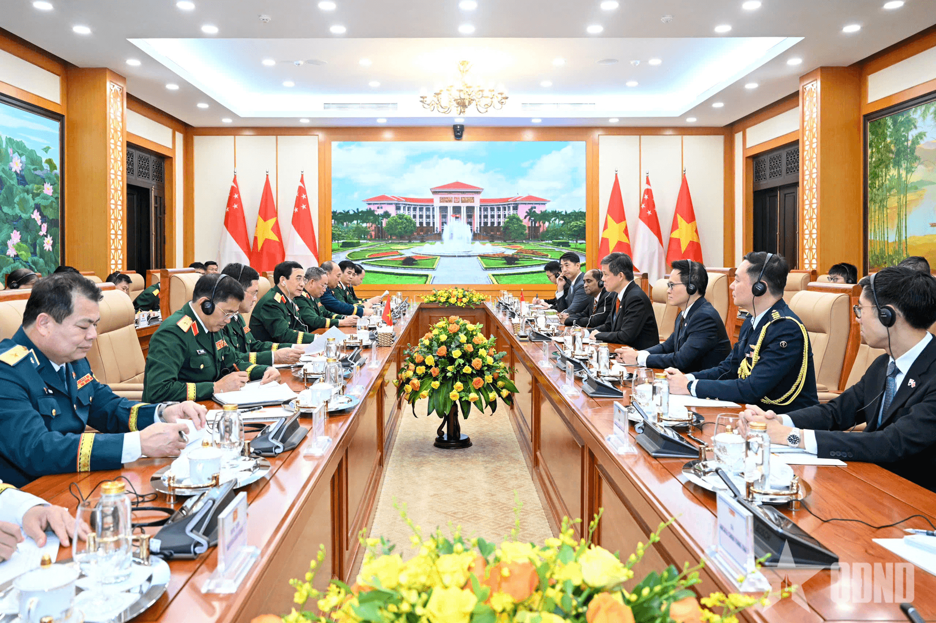 Đại tướng Phan Văn Giang hội đàm với Bộ trưởng Quốc phòng Singapore