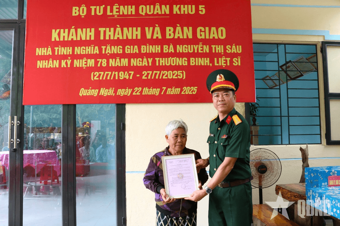 Quân khu 5 trao nhà tình nghĩa