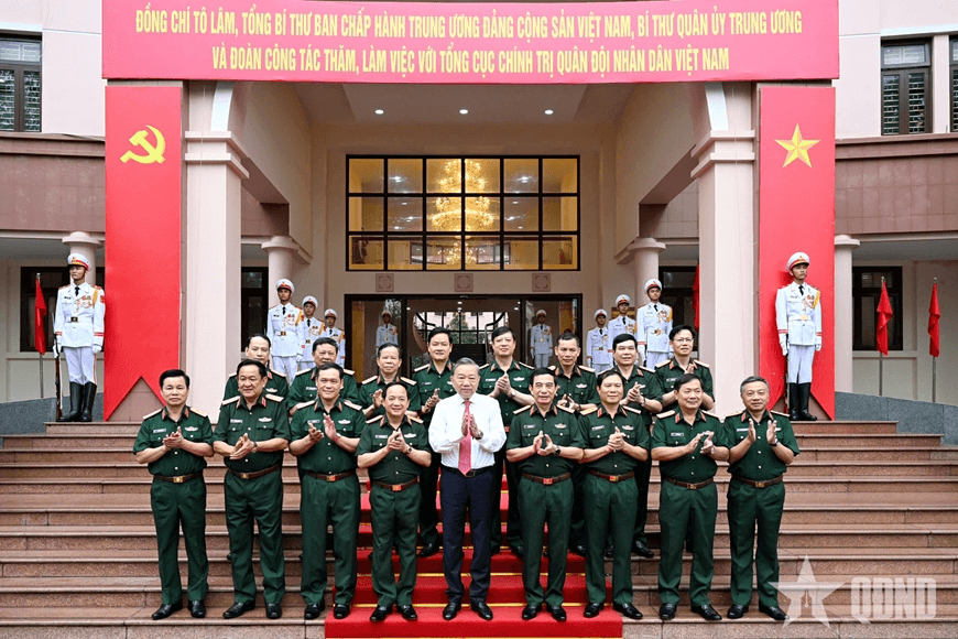 Tổng Bí thư Tô Lâm, Bí thư Quân ủy Trung ương làm việc với Tổng cục Chính trị Quân đội nhân dân Việt Nam