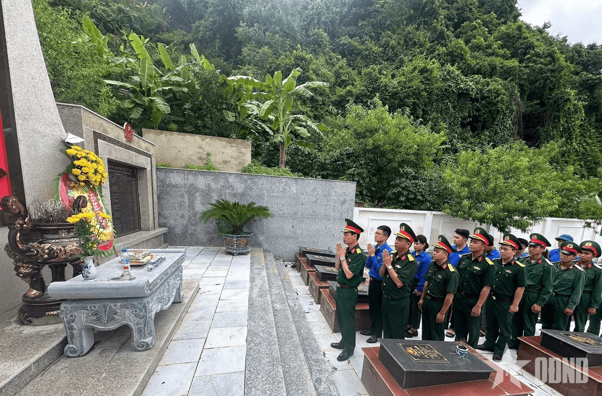 Tuổi trẻ Bộ CHQS tỉnh Sơn La tri ân các Anh hùng liệt sĩ
