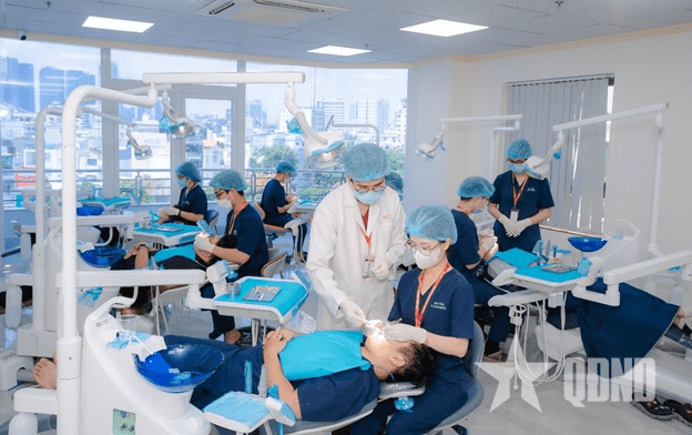 Nhiều trường có ngưỡng điểm sàn ngành sức khỏe cao hơn các ngành khác