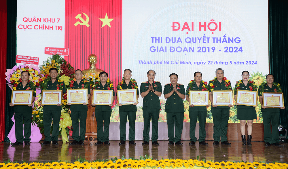 Đổi mới, sáng tạo, nâng cao chất lượng công tác Đảng, công tác chính trị