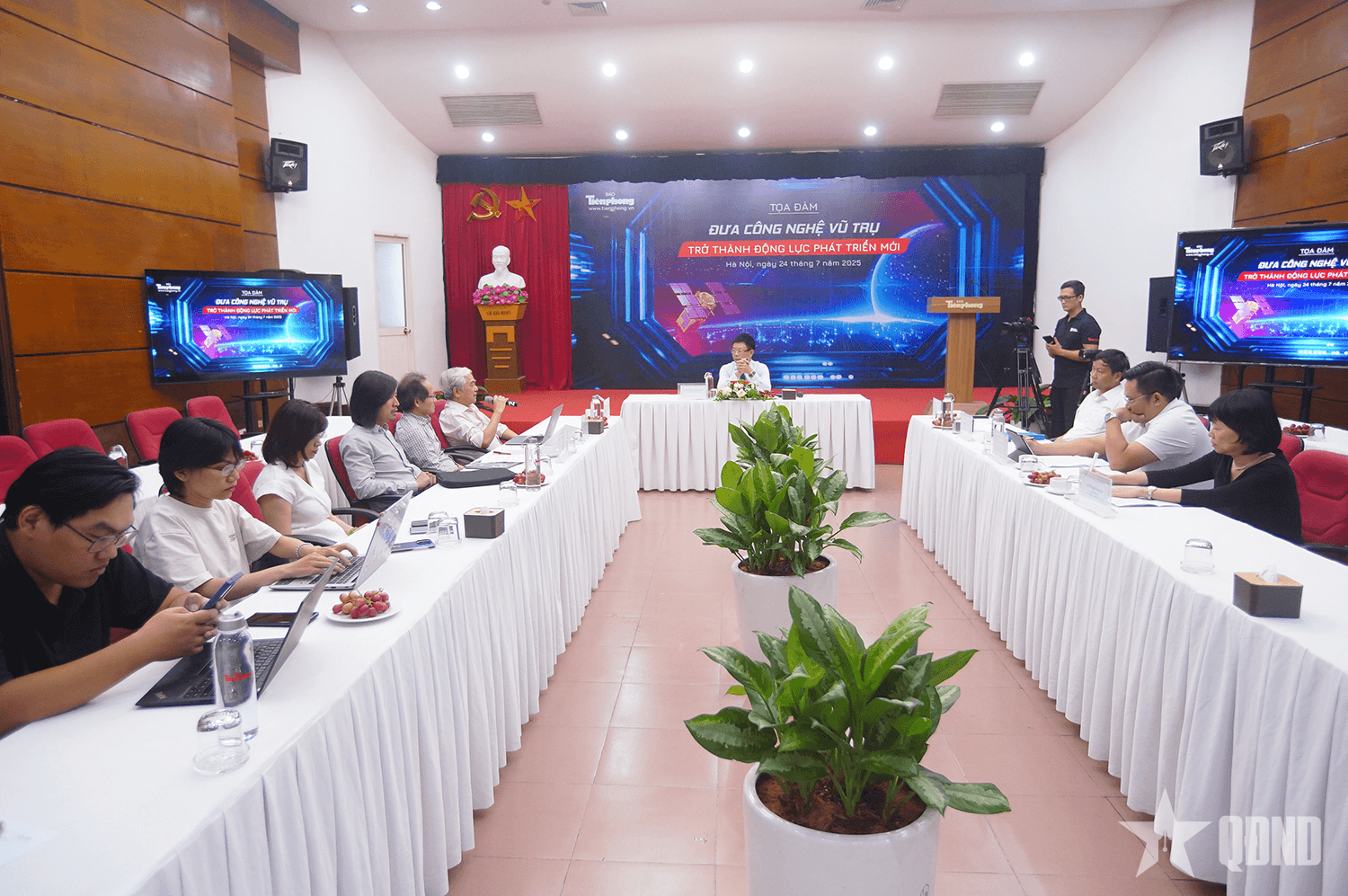 Đầu tư sâu hơn, nhiều hơn cho công nghệ vũ trụ