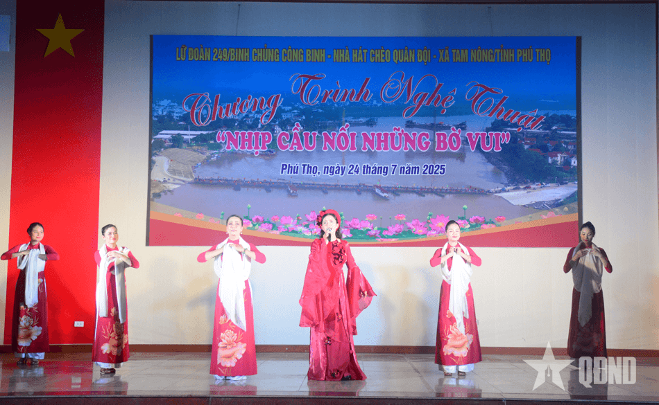 Chương trình nghệ thuật “Nhịp cầu nối những bờ vui”