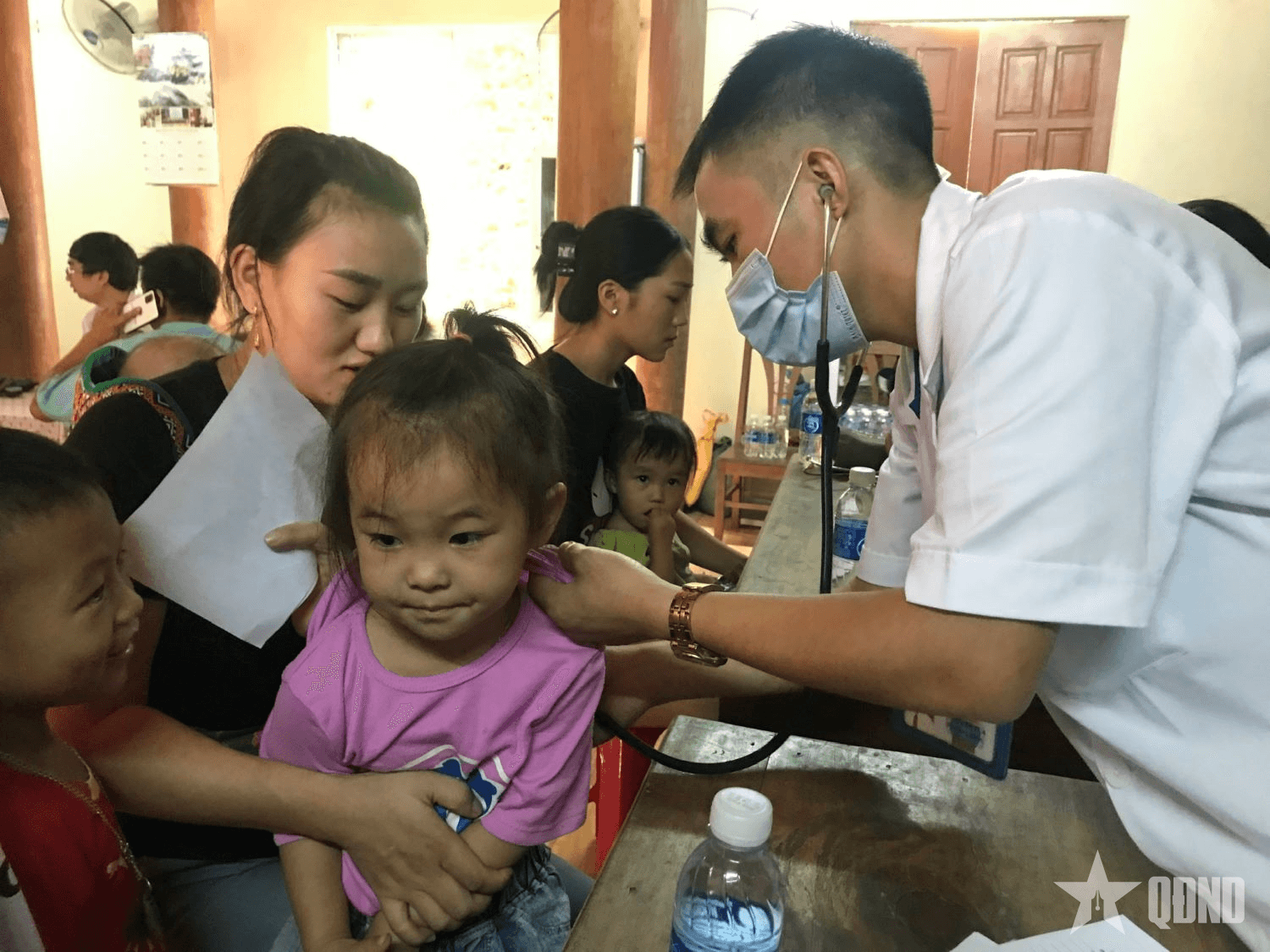 Nghệ An: Công tác y tế ở vùng lũ gặp muôn vàn khó khăn