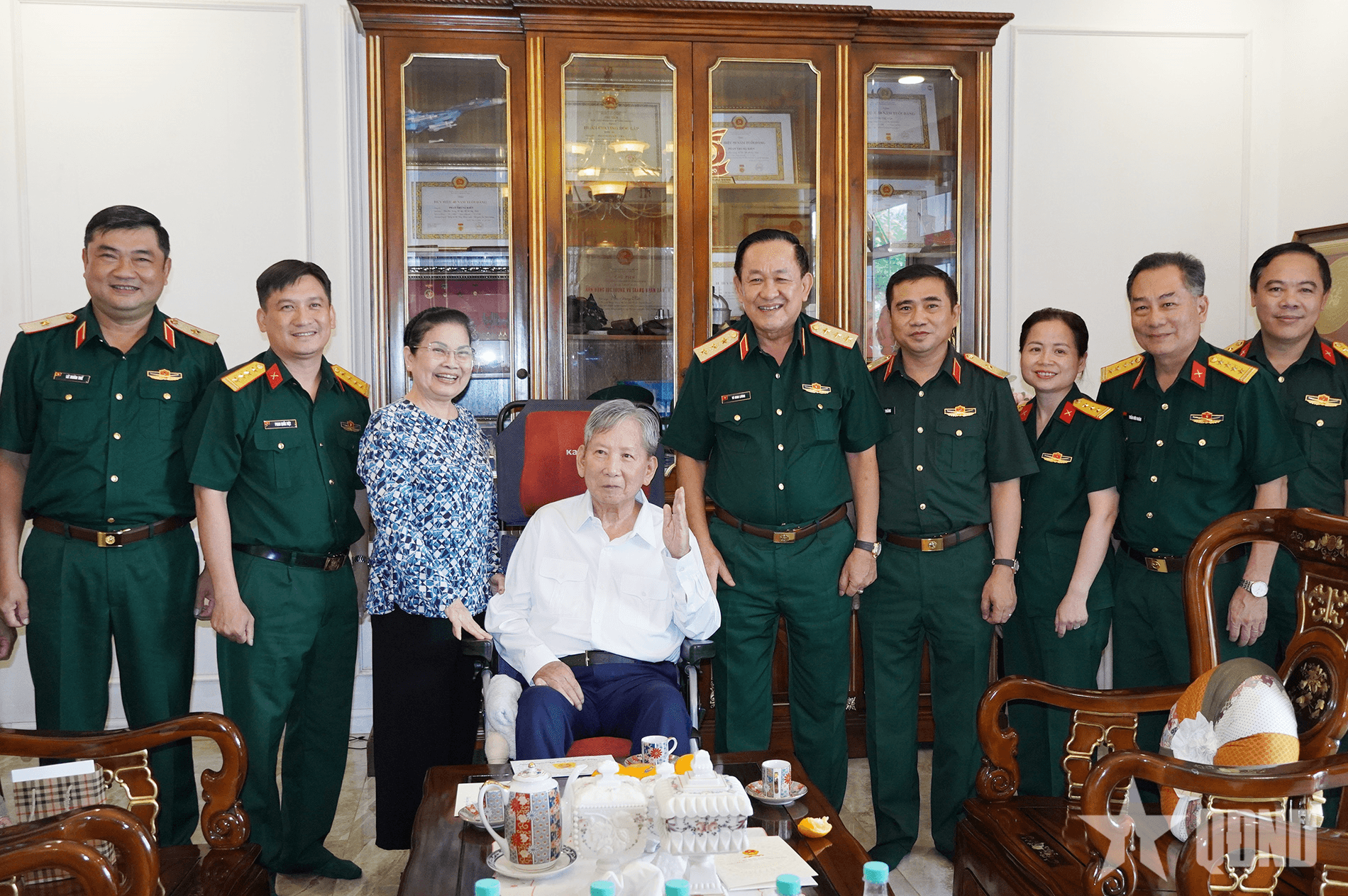Thượng tướng Võ Minh Lương thăm, tri ân các đồng chí nguyên lãnh đạo Bộ Quốc phòng