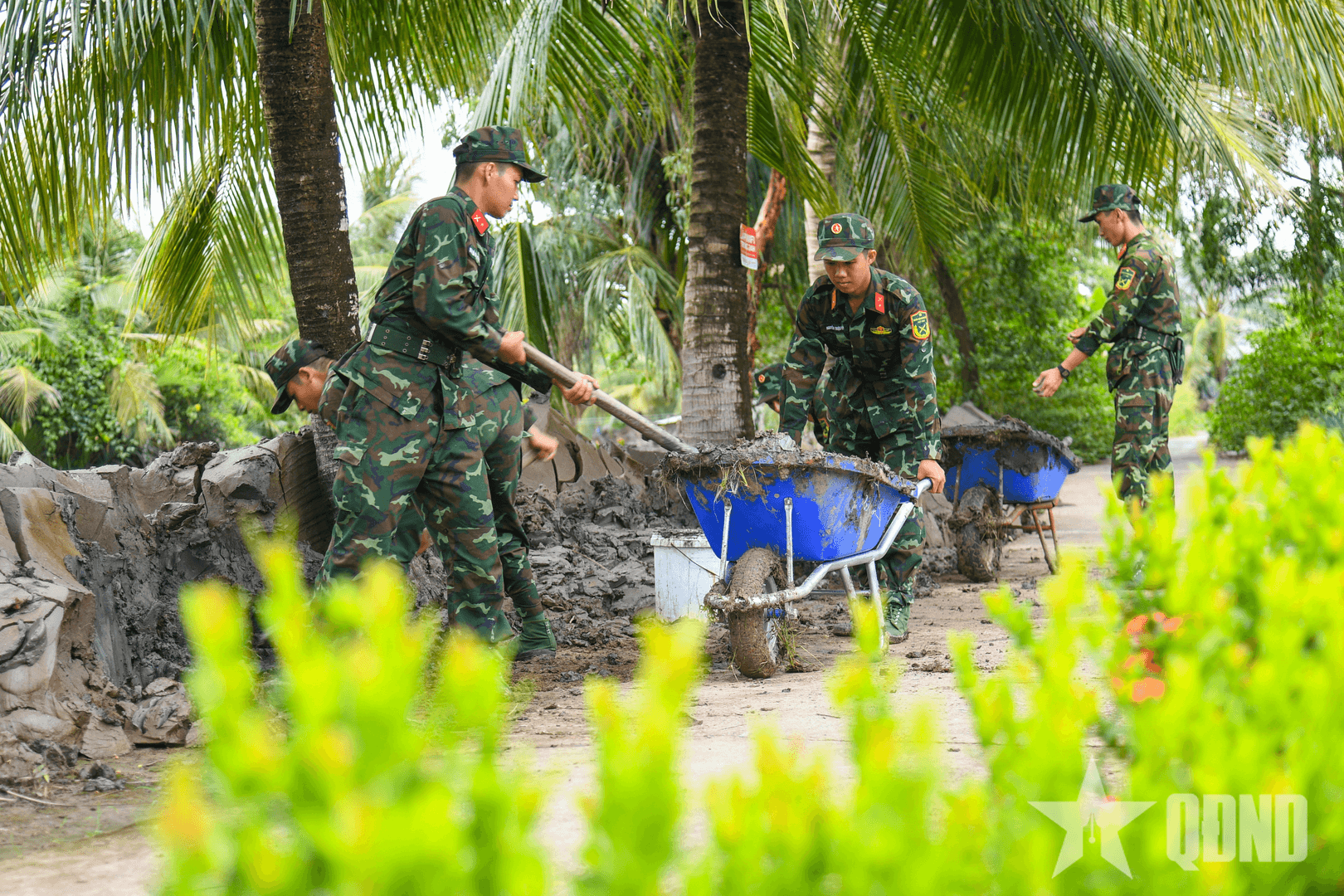 Thắt chặt tình đoàn kết quân dân