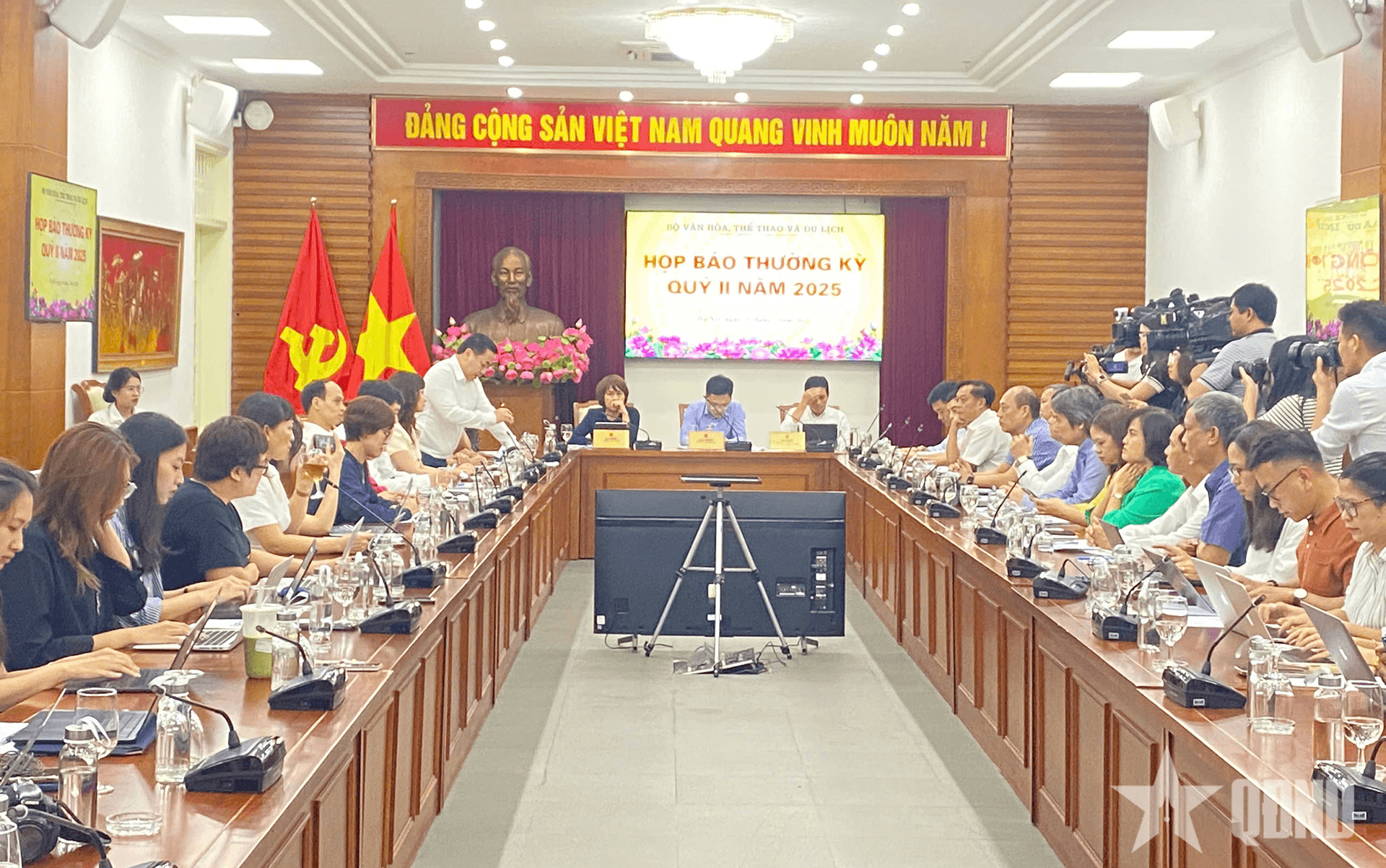 Năm 2025, du lịch Việt Nam quyết tâm đón 22-23 triệu lượt khách quốc tế
