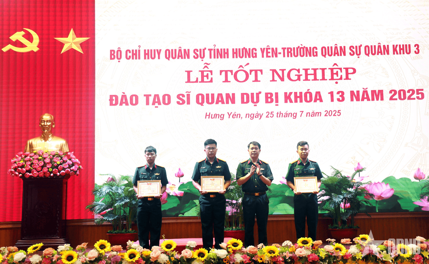 Bộ CHQS tỉnh Hưng Yên phối hợp tổ chức Lễ tốt nghiệp đào tạo Sĩ quan dự bị khóa 13 năm 2025