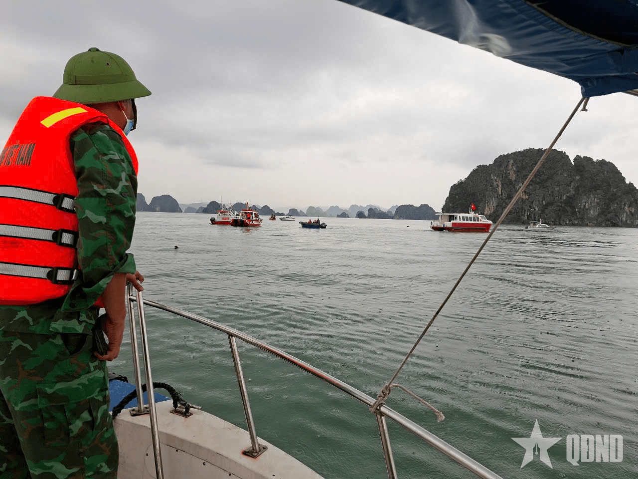 Tìm thấy thi thể nữ trên vịnh Hạ Long
