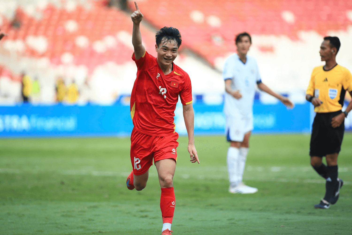 Thắng ngược Philippines 2-1, U23 Việt Nam vào chung kết giải Đông Nam Á