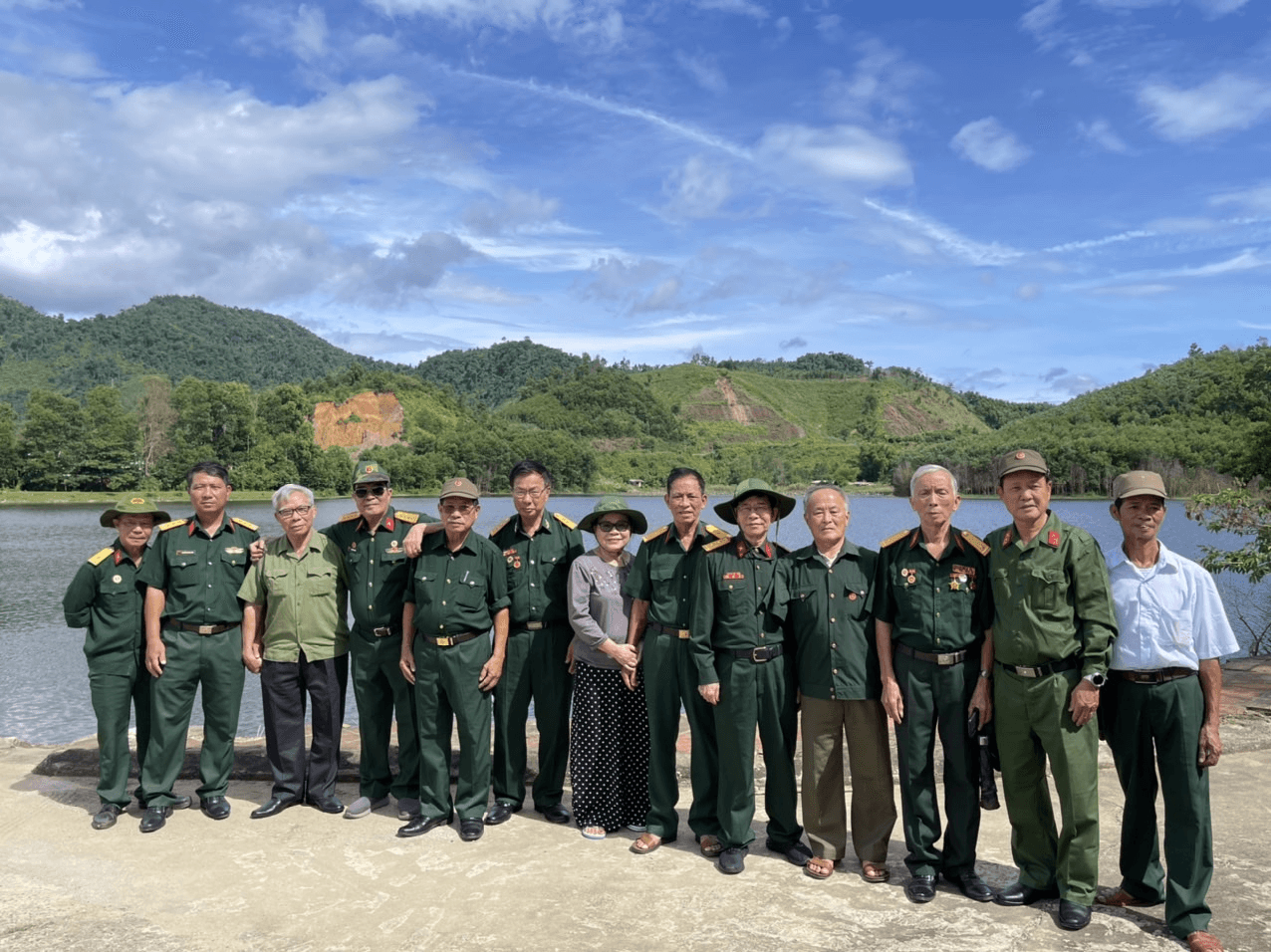 “Khâm Đức ơi, tìm thấy các anh rồi”