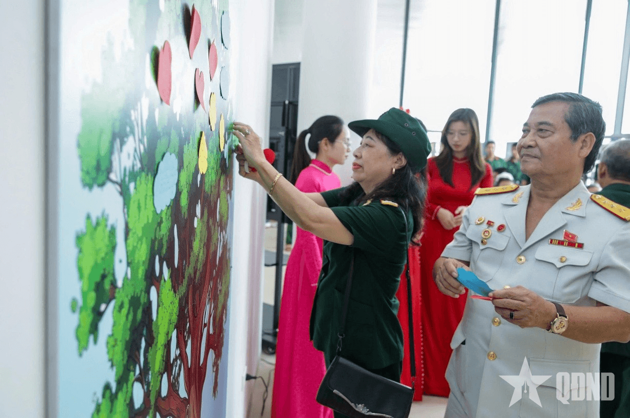 Viết tiếp giấc mơ độc lập của những người ngã xuống