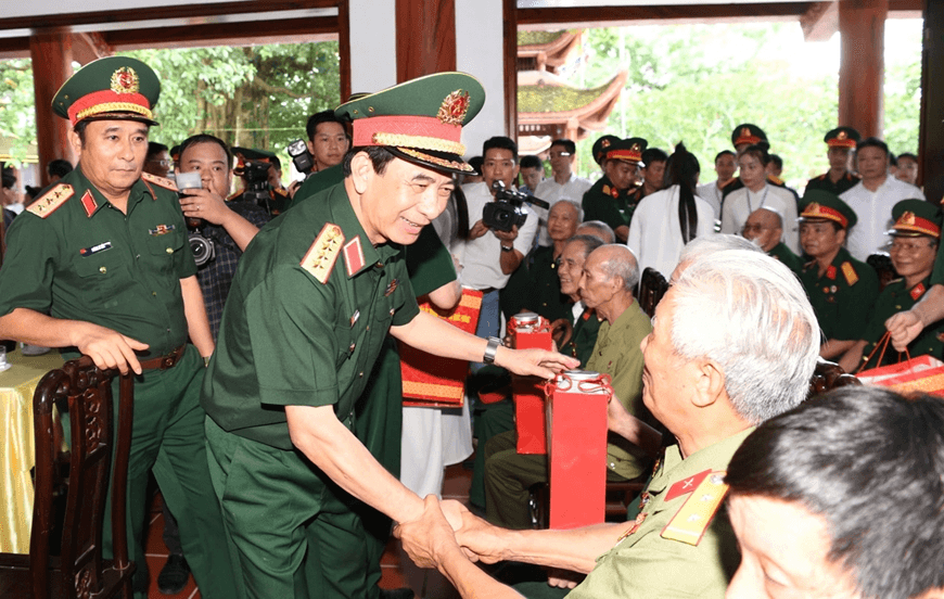 Đoàn công tác Quân ủy Trung ương, Bộ Quốc phòng tri ân trên địa bàn tỉnh Thái Nguyên